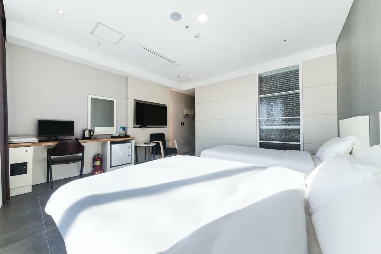 Incheon Blue Marine Hotel Екстериор снимка