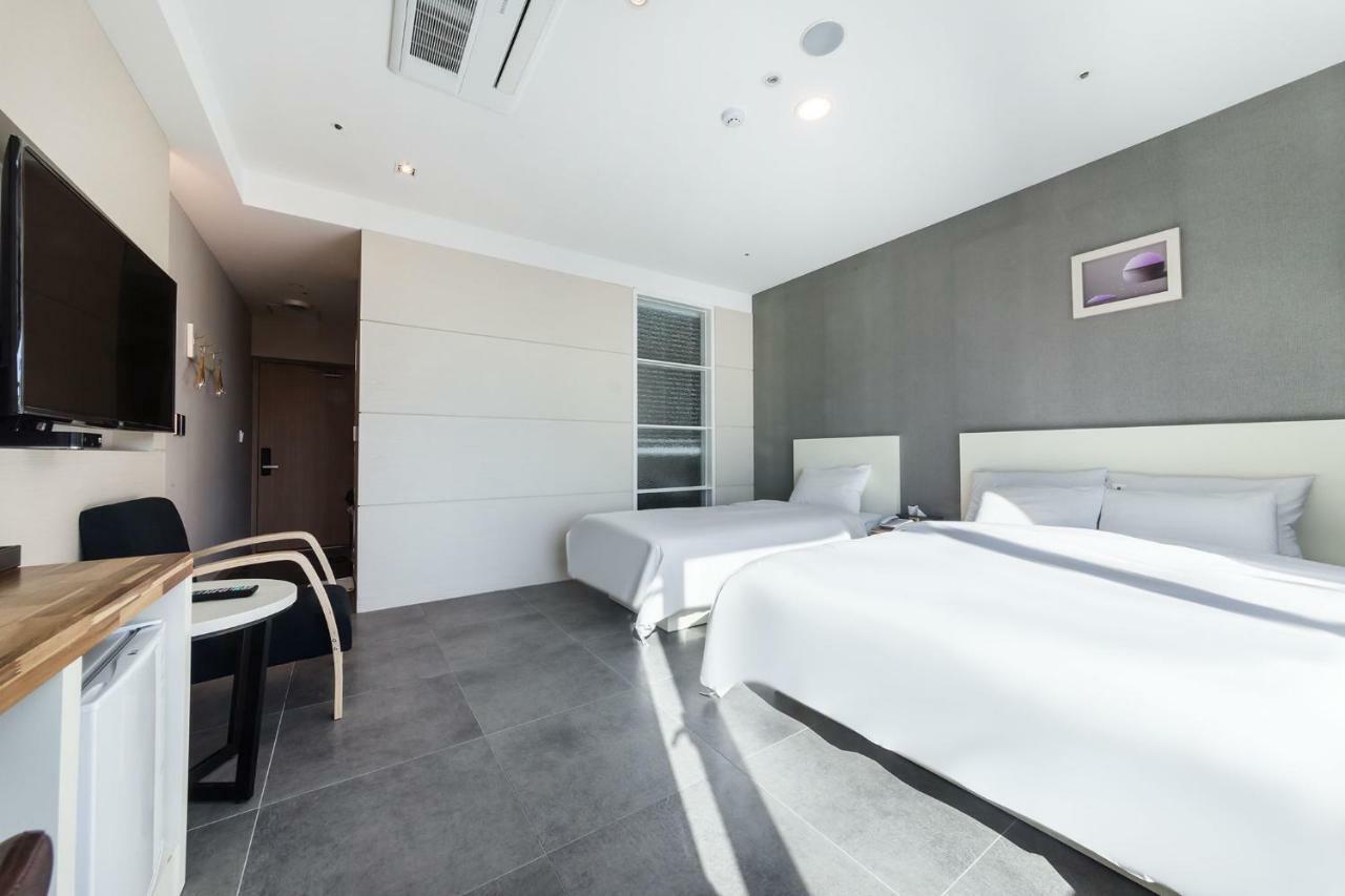 Incheon Blue Marine Hotel Екстериор снимка