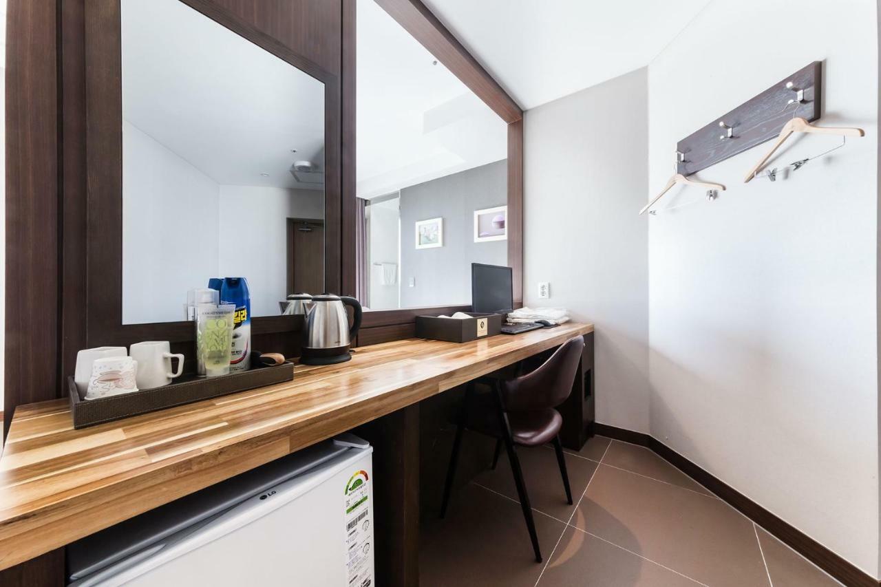 Incheon Blue Marine Hotel Екстериор снимка