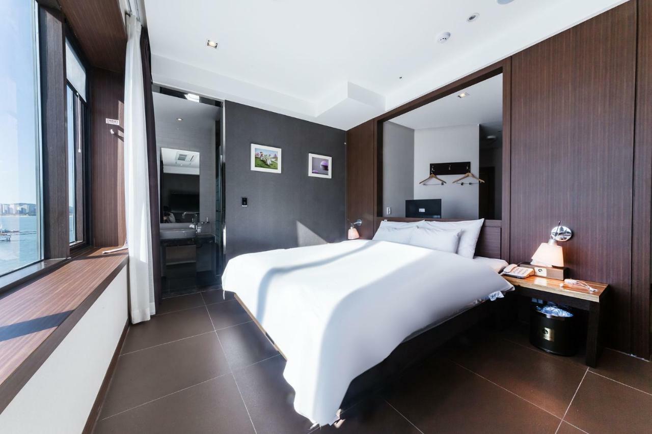Incheon Blue Marine Hotel Екстериор снимка